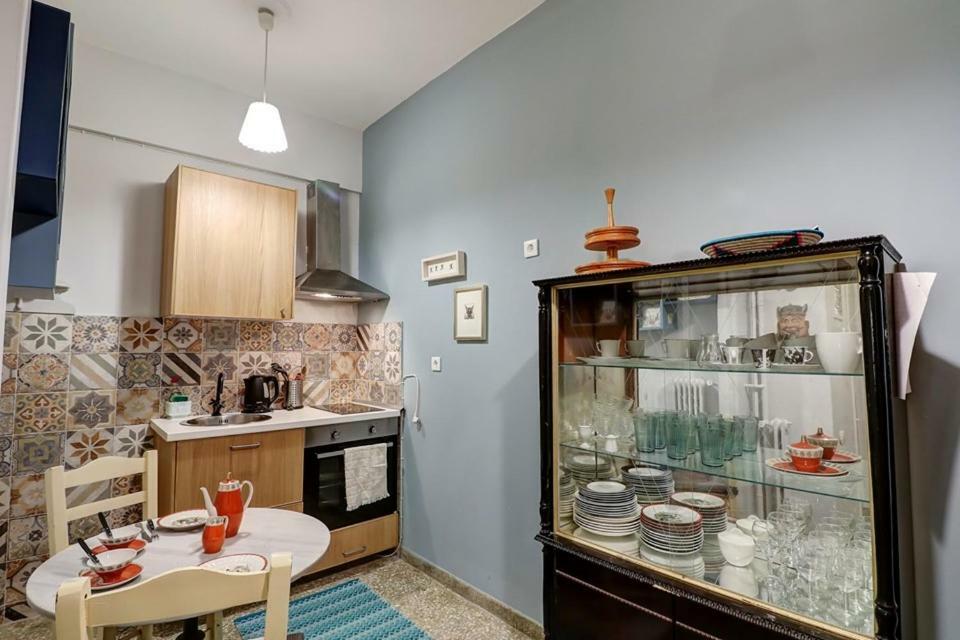 Victoria Jewels Apartment Атина Екстериор снимка